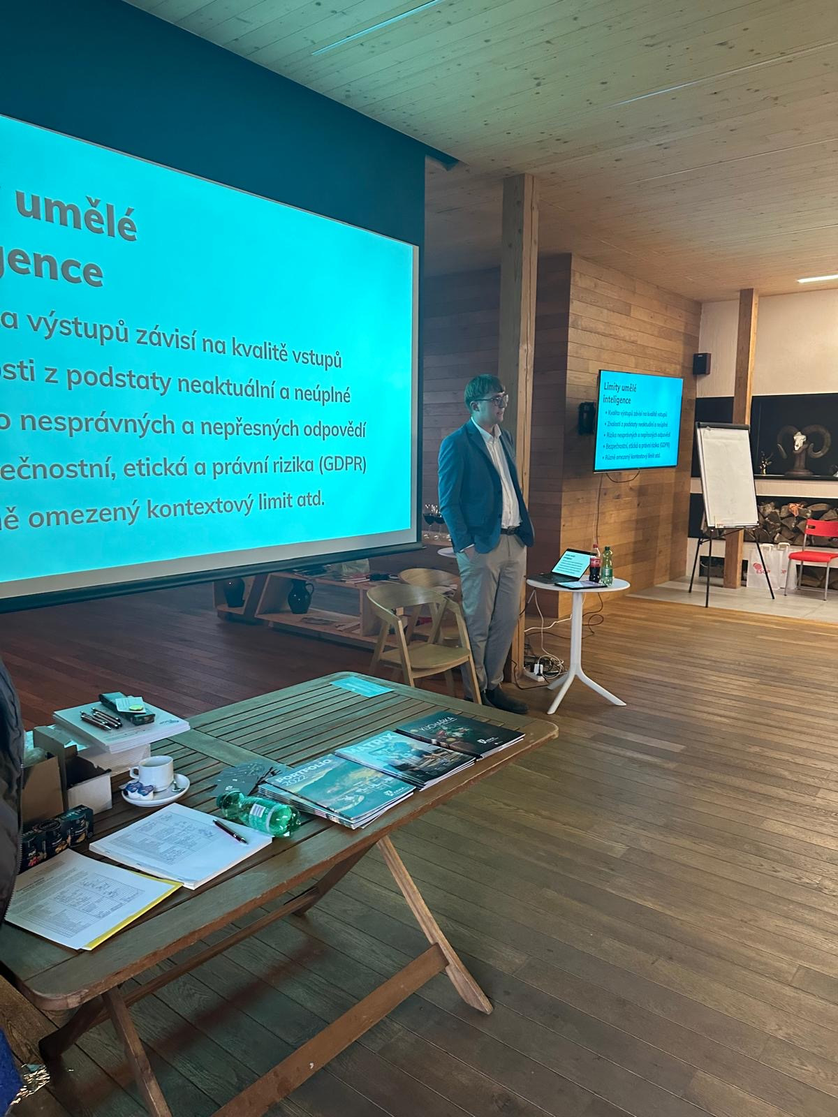 Prezentace Lawrence o limitech umělé inteligence